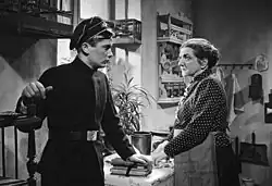 Kadr z filmu Dziewczęta z Nowolipek (1937)