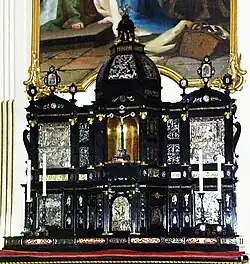 Hebanowy ołtarzyk królowej Marii Ludwiki Gonzagi w klasztorze Wizytek w Warszawie