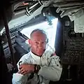Buzz Aldrin z zegarkiem Omega Speedmaster podczas misji Apollo 11.