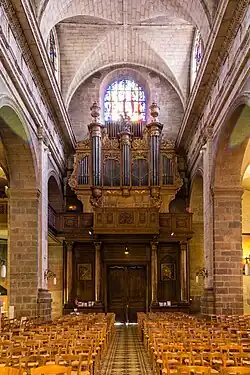 Chór muzyczny z organami