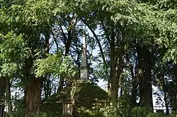 Kopiec Lutrów i pomnik