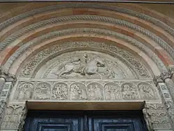 Tympanon portalu romańskiego