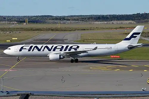 Airbus A330-300 na lotnisku w Helsinkach