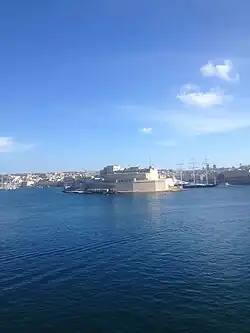 Fort Saint Angelo wiosną