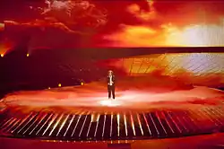 Amaury Vassili podczas finału 56. Konkursu Piosenki Eurowizji w 2011 roku