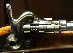 Widok z boku zamka systemu Tabatiere