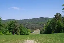 Widok na Skały Podlesickie spod Zamku w Morsku