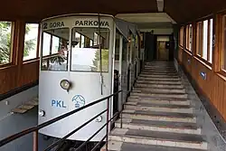 Peron na górnej stacji