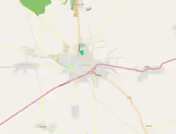 Mapa konturowa Głubczyc, w centrum znajduje się punkt z opisem „Ratusz w Głubczycach”