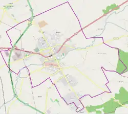 Mapa konturowa Garwolina, blisko dolnej krawiędzi nieco na prawo znajduje się punkt z opisem „Lądowisko Garwolin”
