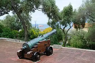 Jedno z dział na terenie ogrodów (2022)