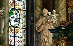 Witraż św. Dominika w prezbiterium