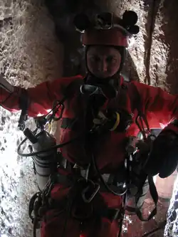 Nurek jaskiniowy GNJ nieopodal syfonu w Jaskini Wielkiej Śnieżnej (Tatry)