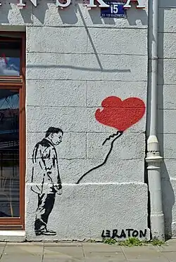 ul. Podgórska 15Graffiti (2020), zamalowane po jednym dniu na polecenie cenzurującej antypartyjne malunki policji.