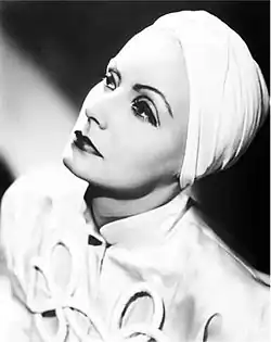 Greta Garbo w turbanie (1934)