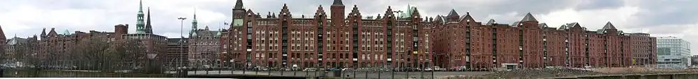 Panorama spichlerzy w Speicherstadt