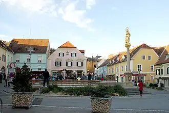 Główny plac z kolumną maryjną