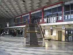 Wnętrze hali starego dworca (2009)