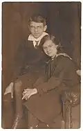 Henryk Zygalski z siostrą w wieku szkolnym, 1922 r. ze zb. Marii i Gerarda Bryschaków.