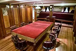 Jedna z wystaw – odtworzony salon kapitański żaglowca Herzogin Cecilie z 1902 roku (2019)