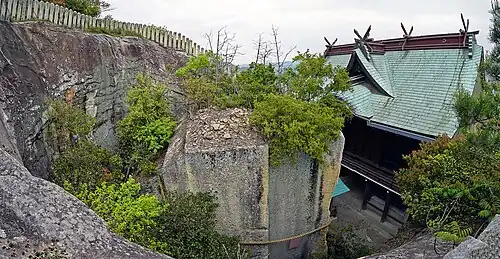 Ishi-no-Hōden i chram Ōshiko