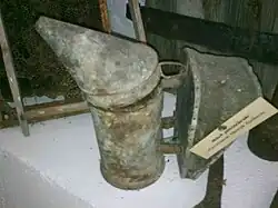 Miech pszczelarski – podkurzacz