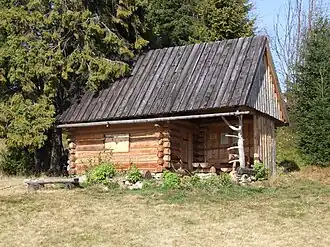 Zrekonstruowany szałas