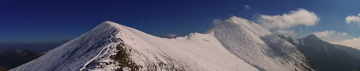 Widok z Jarząbczej Przełęczy na Kończysty Wierch, Starorobociański Wierch i Zadnią Kopę