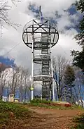 Wieża widokowa na szczycie