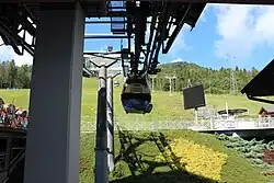 Wyjazd z budynku dolnej stacji