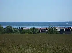 Zbliżenie ze Wzgórz Warszewskich. W tle Puszcza Goleniowska i Stargard