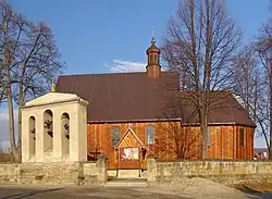 Elewacja południowa z dzwonnicą