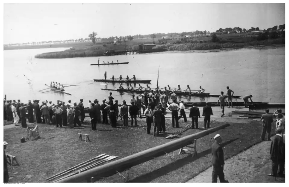 Teren przystani podczas zawodów w 1938 roku