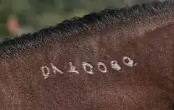 Numeryczne oznaczenie na zimno na szyi konia sportowego