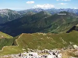 Szczyty Tatr Zachodnich na tle Tatr Wysokich