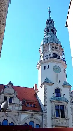 Zdjęcie przedstawiające wieżę ratuszową