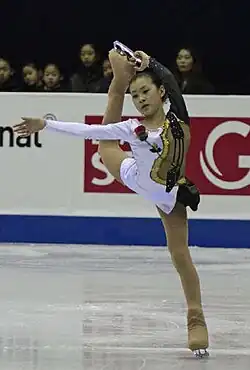 Spirala trzymana krzyżowo (Kanako Murakami)