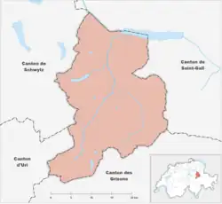 Mapa konturowa Glarusa, blisko centrum u góry znajduje się punkt z opisem „Glarus”