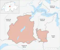 Mapa konturowa Obwalden, w centrum znajduje się punkt z opisem „Sarnen”