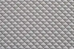 Fragment elewacji hali głównej Spodka z aluminiowymi łuskami (2020)