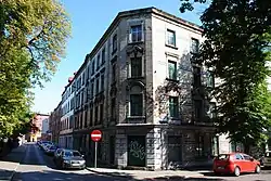 Kamienice na rogu ulicy Stacyjnej i alei Niepodległości