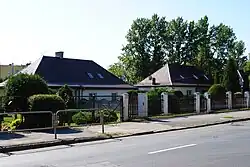 Fragment osiedla domów przy ulicy gen. H. Le Ronda 23-61