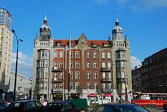 Kamienice w kwartale ulic: Piastowskiej i S. Moniuszki oraz alei W. Korfantego