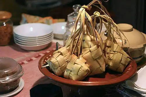 Ketupat do posiłku