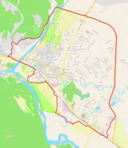 Mapa konturowa miasta Chust, w centrum znajduje się punkt z opisem „Chust”