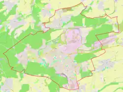 Mapa konturowa Kladna, na dole po lewej znajduje się punkt z opisem „Kladno-Rozdělov”