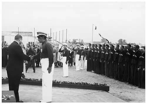 Jubileusz 10-lecia; z lewej  prezydent Starzyńskim