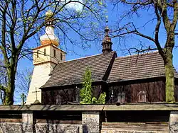 Widok boczny kościoła