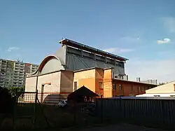 Widok od strony domu parafialnego