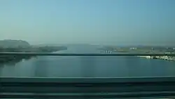 Widok z mostu w ciągu autostrady w kierunku zachodnim